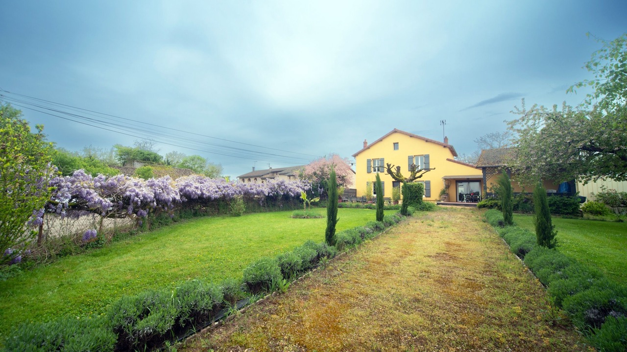 Photo of Outdoor in Uchizy