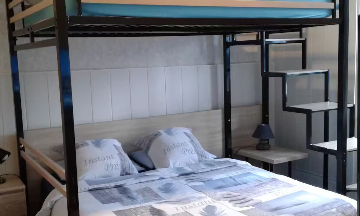 Photo of Bedroom in Le Creusot