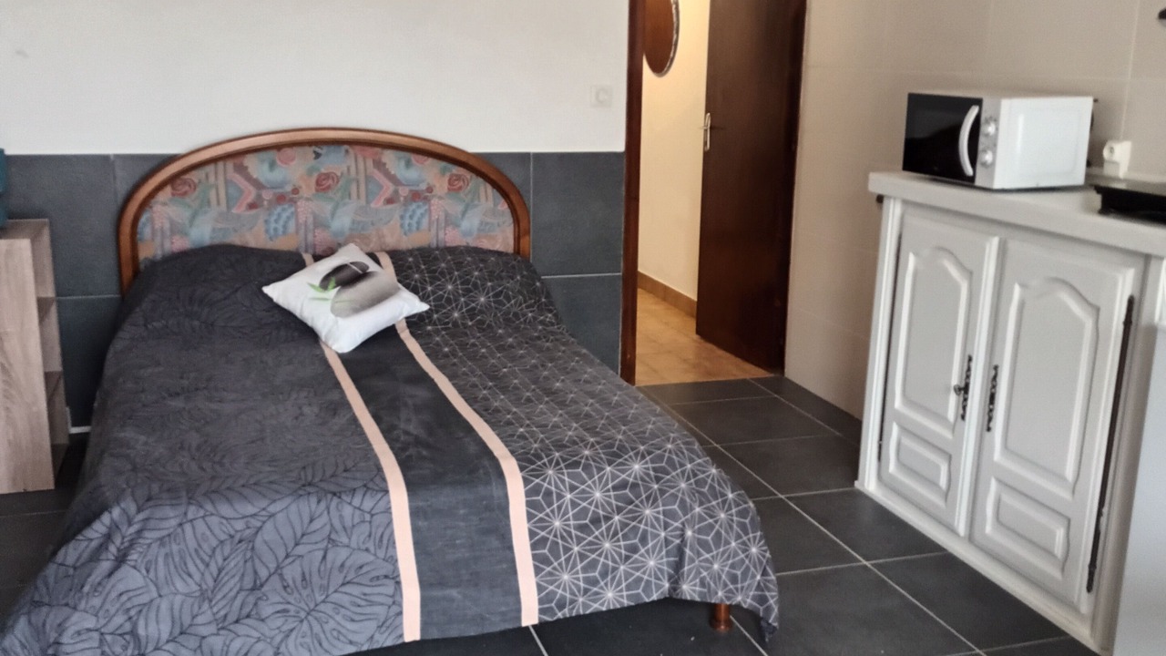 Photo of Bedroom in Bourg-de-Peage