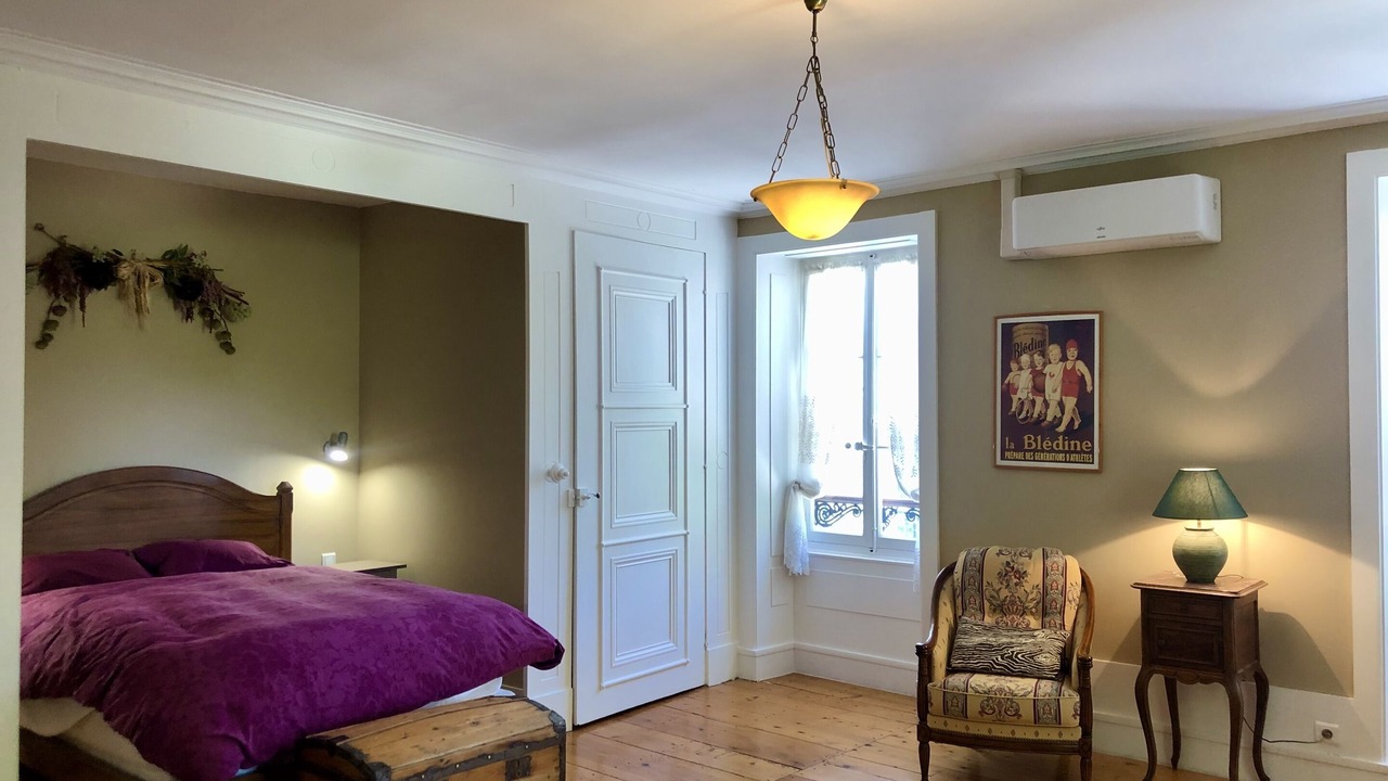 Photo of Bedroom in Nevy-sur-Seille
