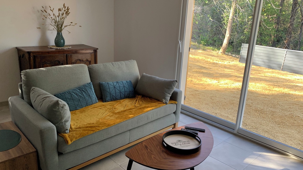 Photo of Livingroom in Saint-Julien-de-Peyrolas