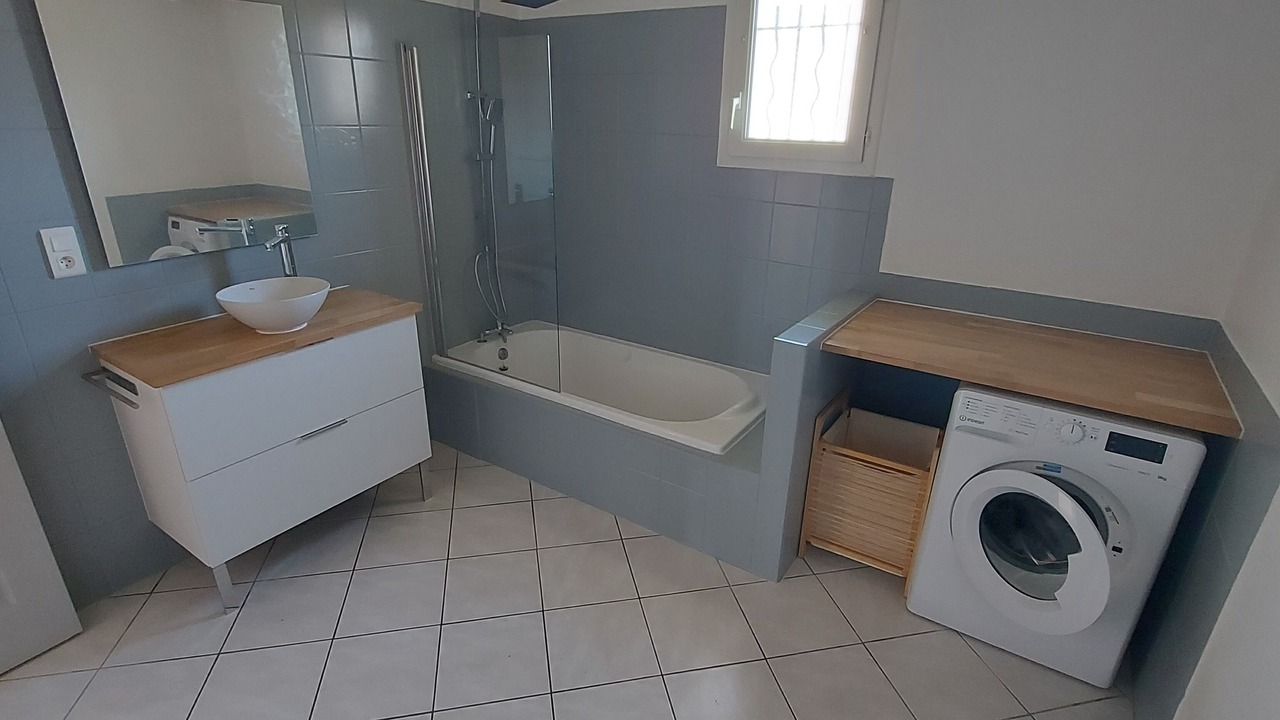 Photo of Bathroom in Lavilledieu