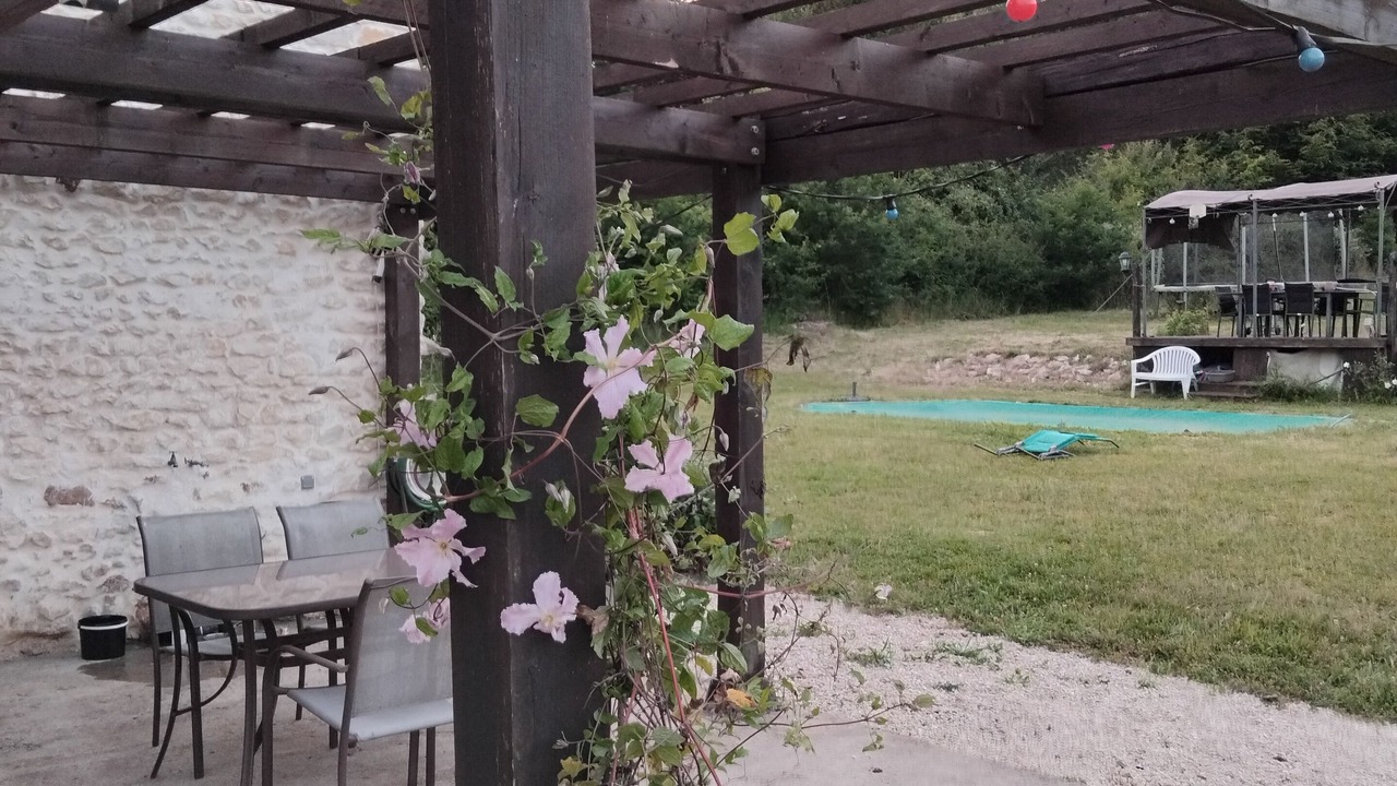 Photo of Outdoor in Groises