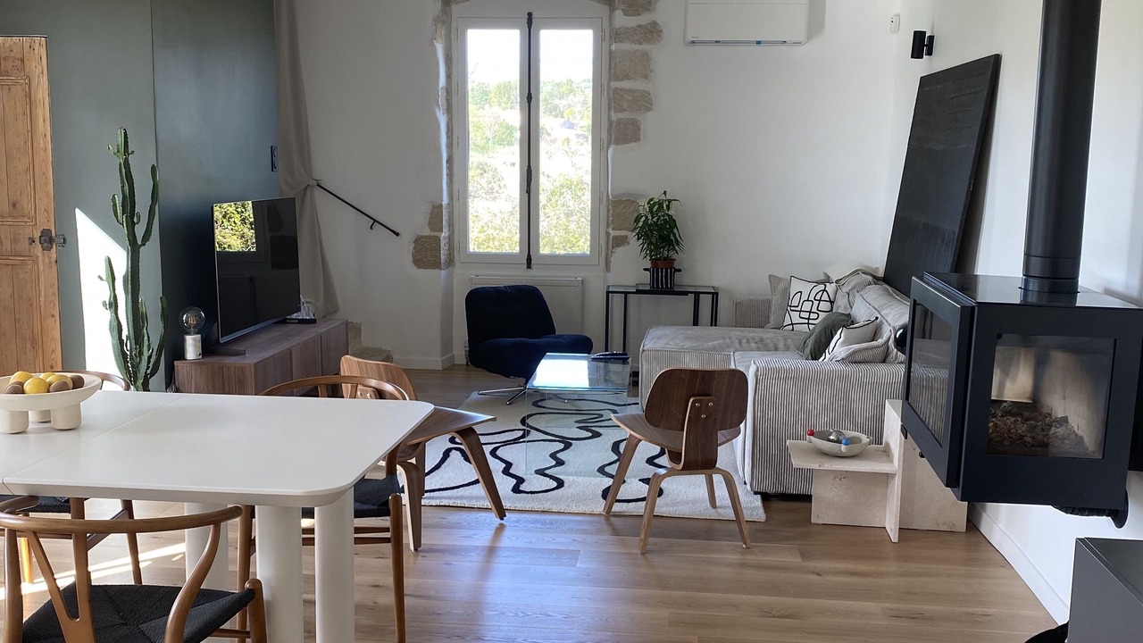 Photo of Livingroom in Saint-Pierre-de-Vassols