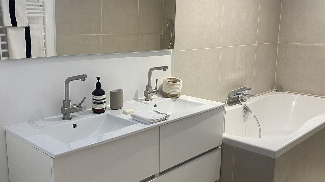 Photo of Bathroom in Saint-Pierre-de-Vassols