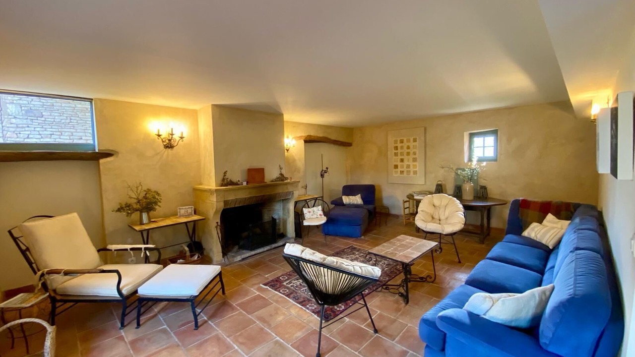 Photo of Livingroom in Chapaize