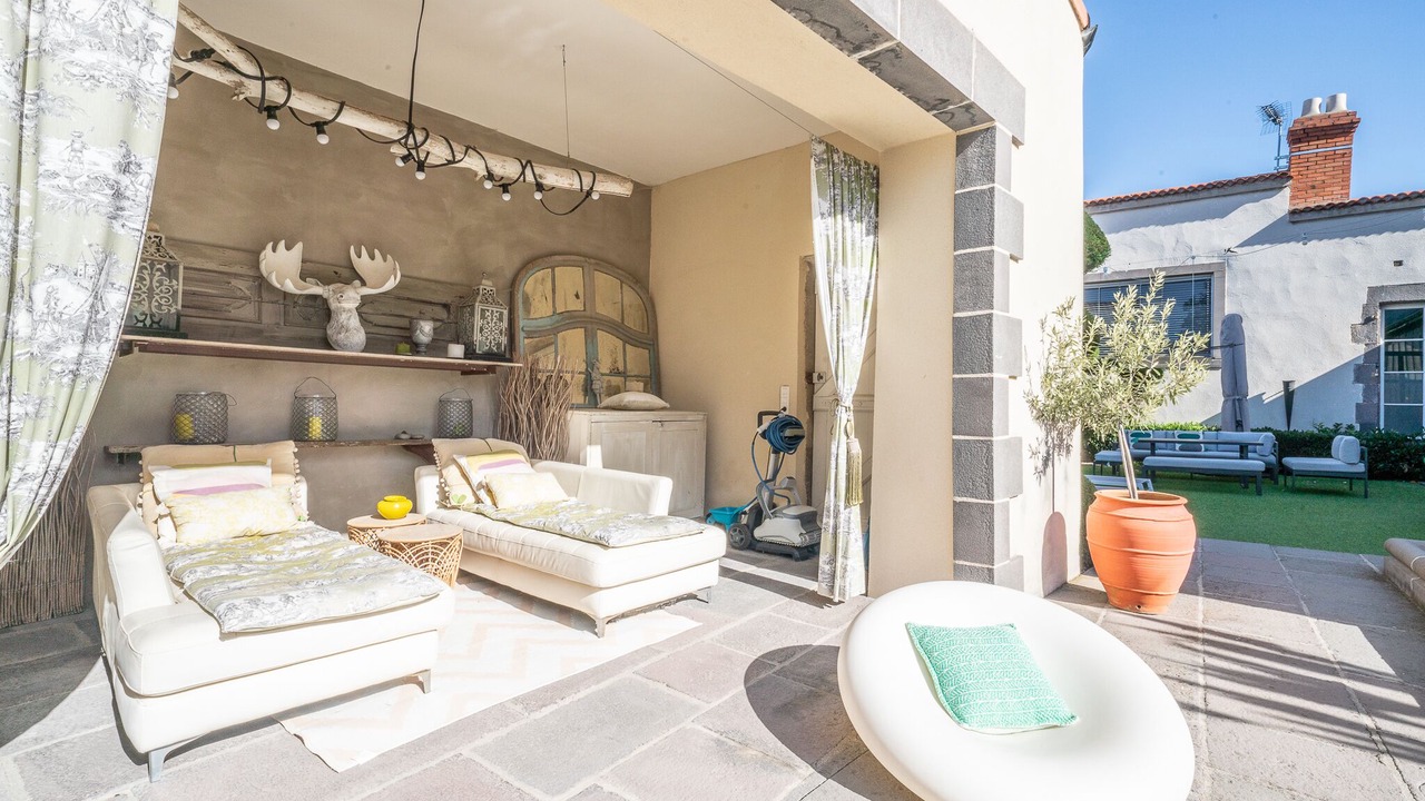 Photo of Patio Balcony in Pont-du-Chateau