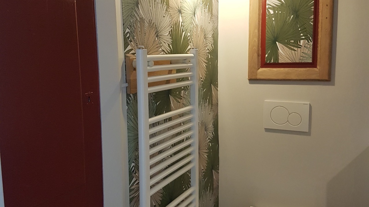 Photo of Bathroom in Crest