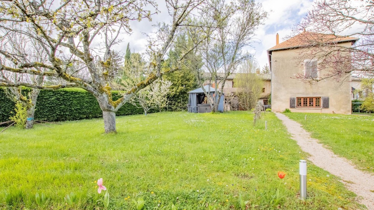 Photo of Outdoor in Tournus