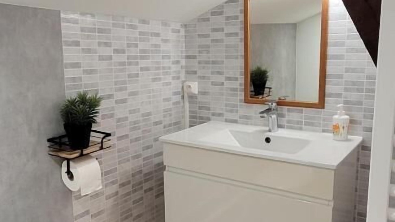 Photo of Bathroom in Tournus