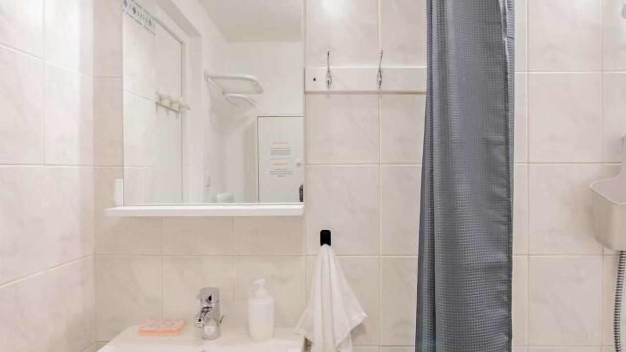 Photo of Bathroom in Tournus