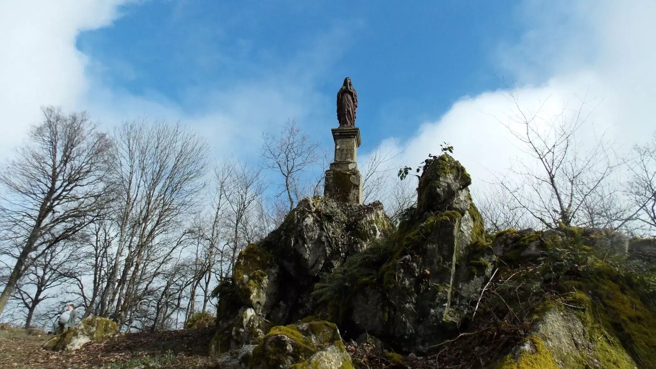 Photo of Others in Saint-Leger-de-Fougeret