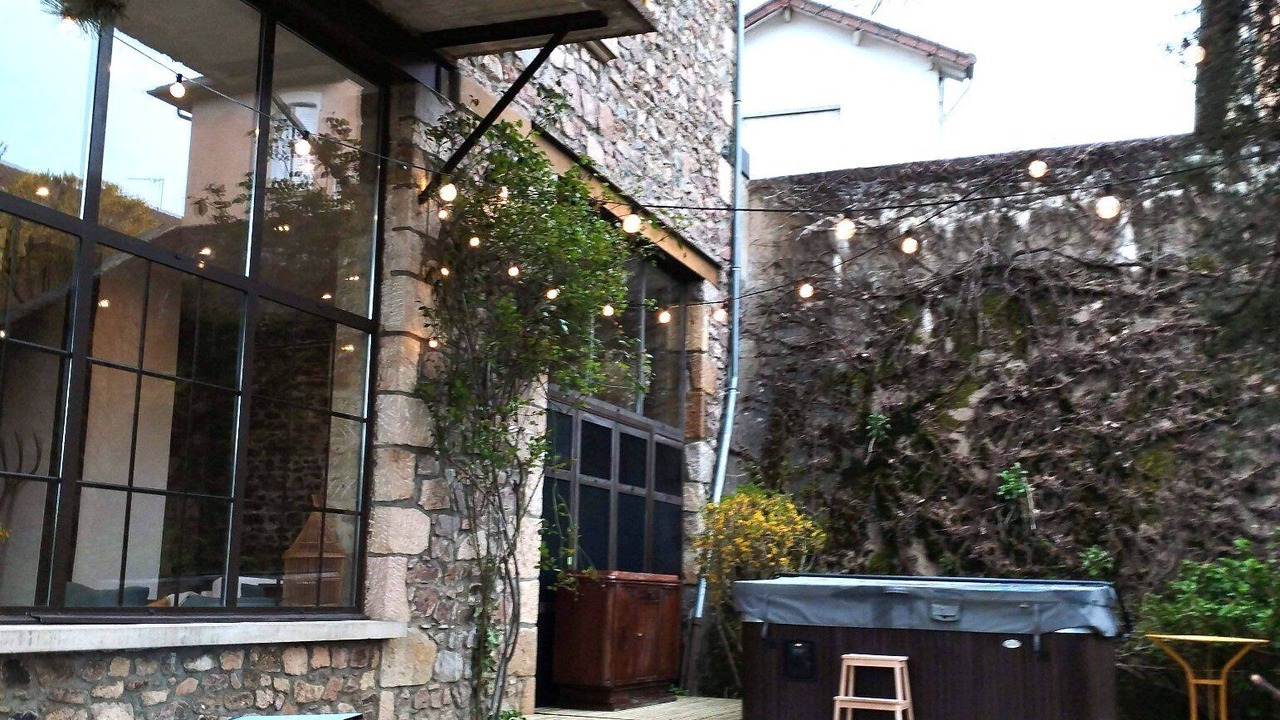 Photo of Patio Balcony in Saint-Igny-de-Vers