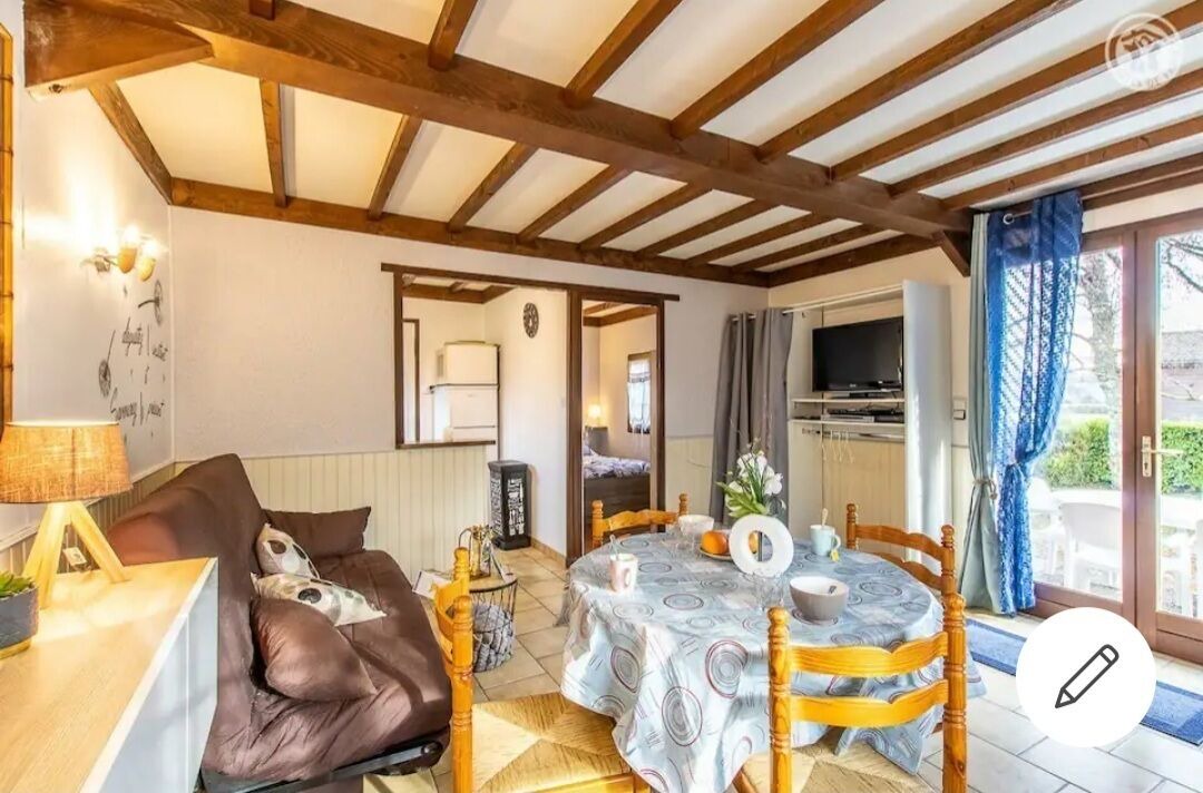 Photo of Livingroom in Toulon-sur-Arroux