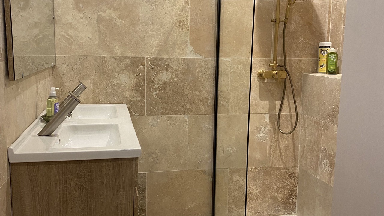Photo of Bathroom in Rasteau