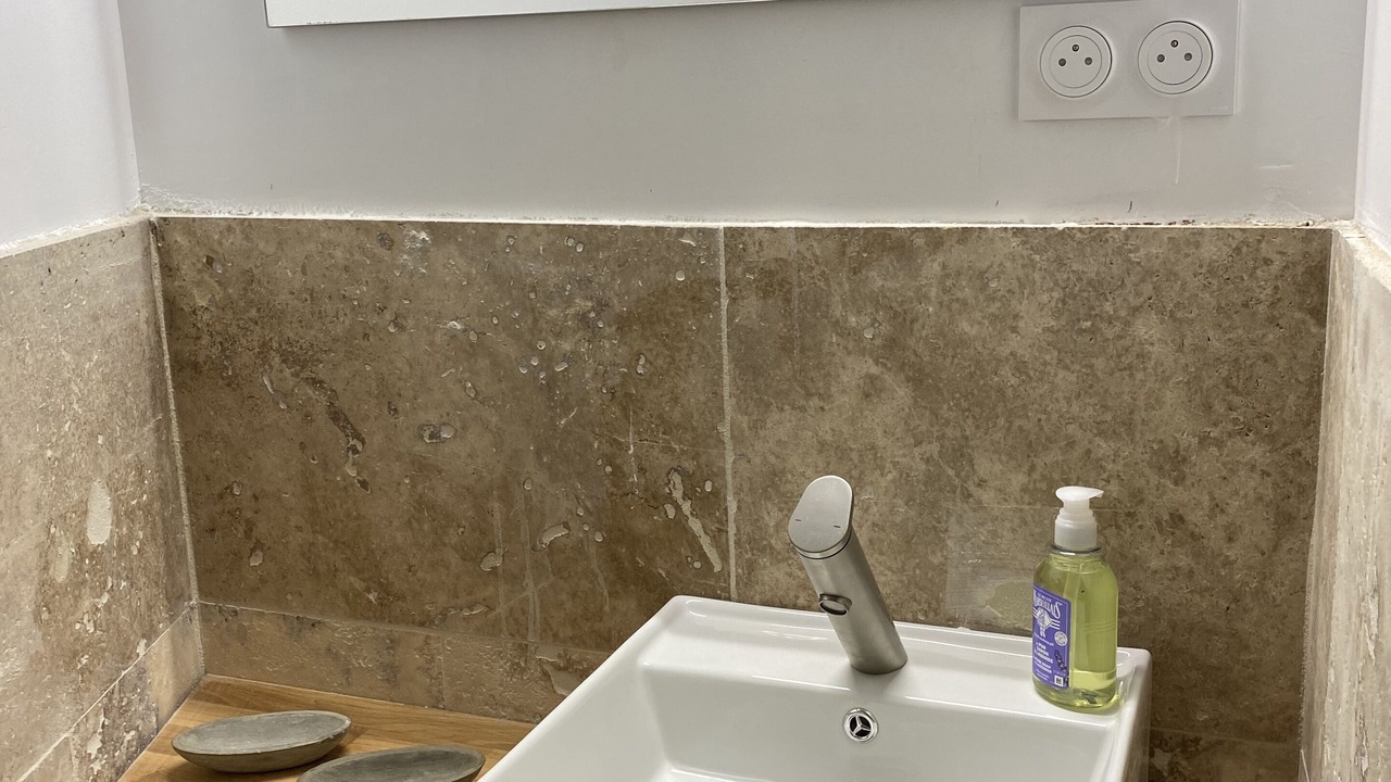 Photo of Bathroom in Rasteau