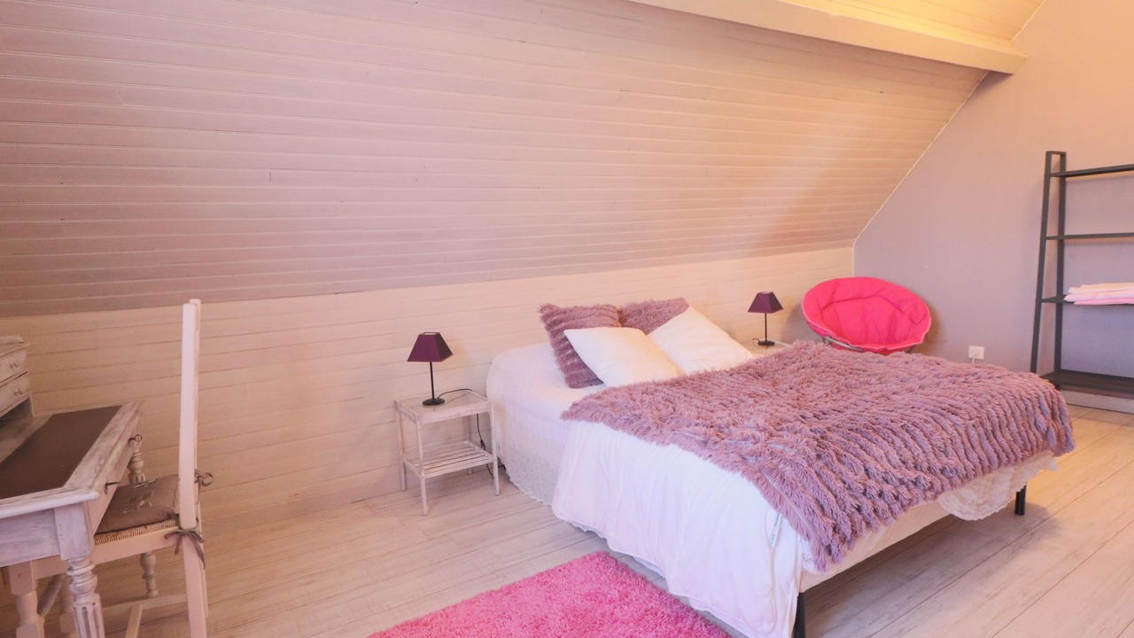 Photo of Bedroom in Lechatelet