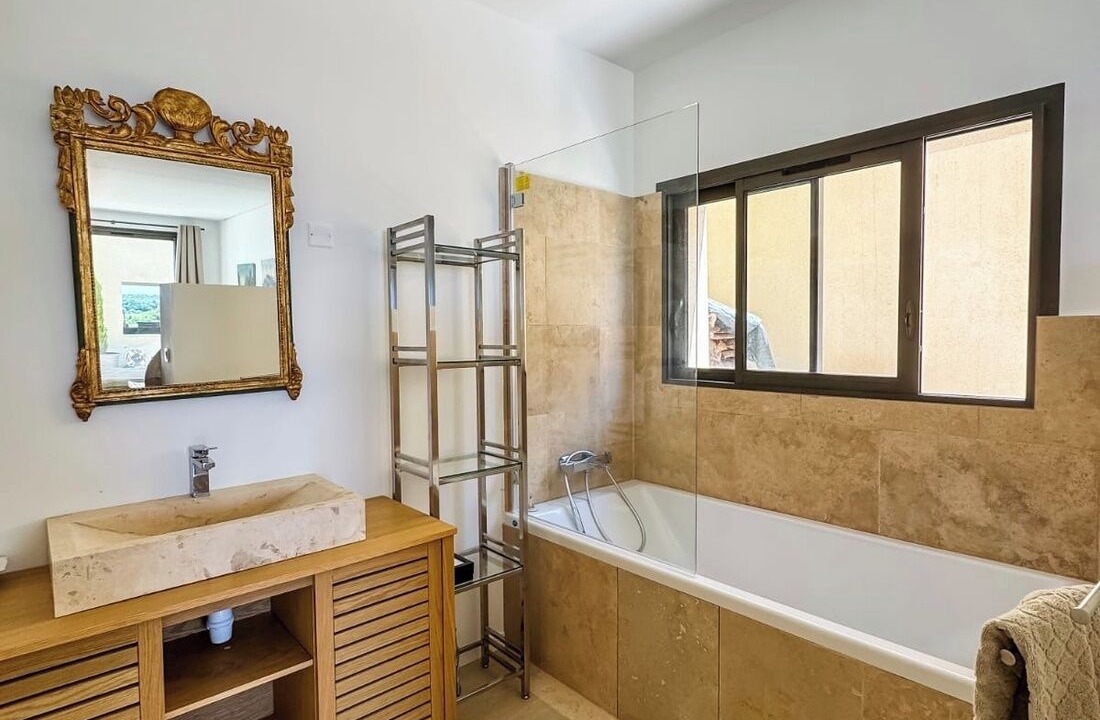 Photo of Bathroom in Montbrison-sur-Lez