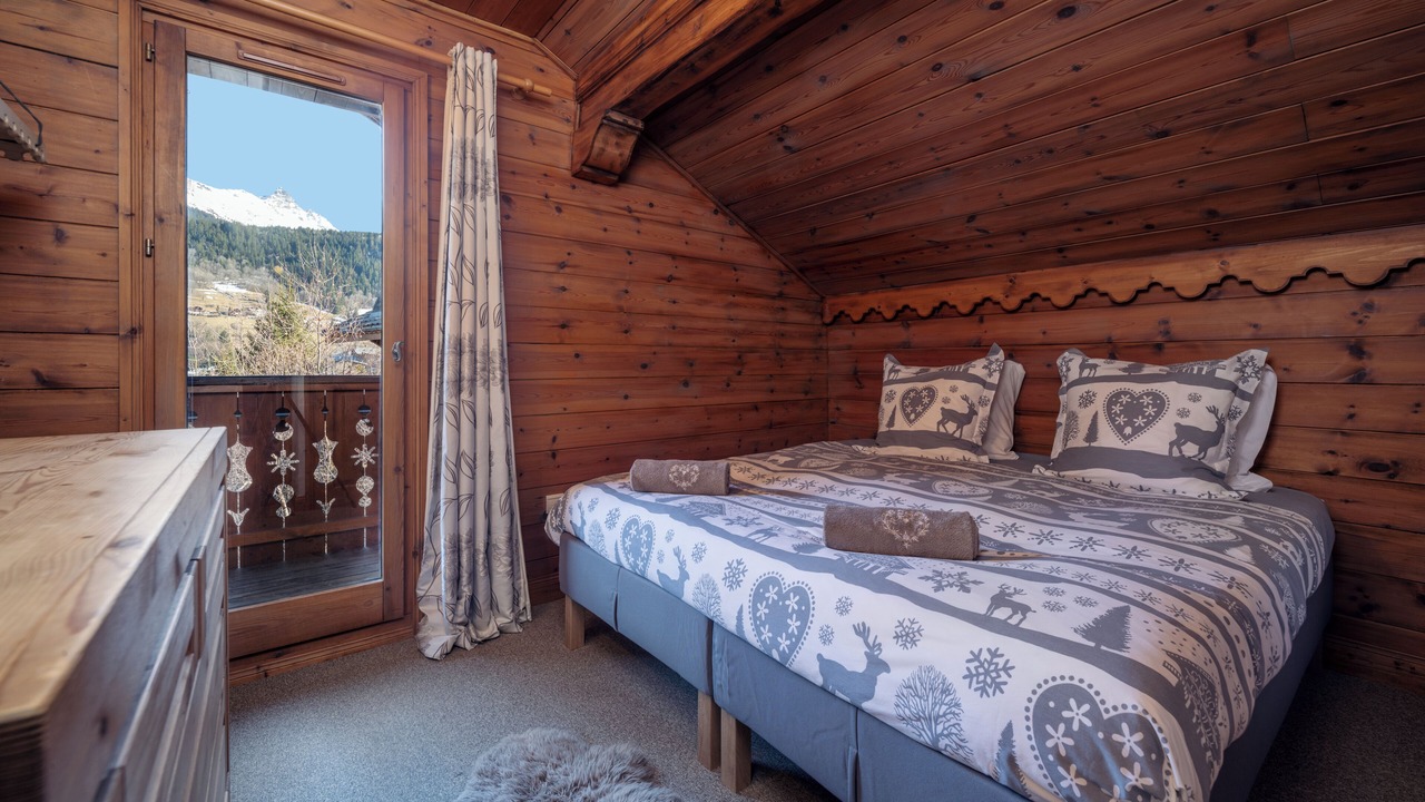 Photo of Bedroom in Les Allues