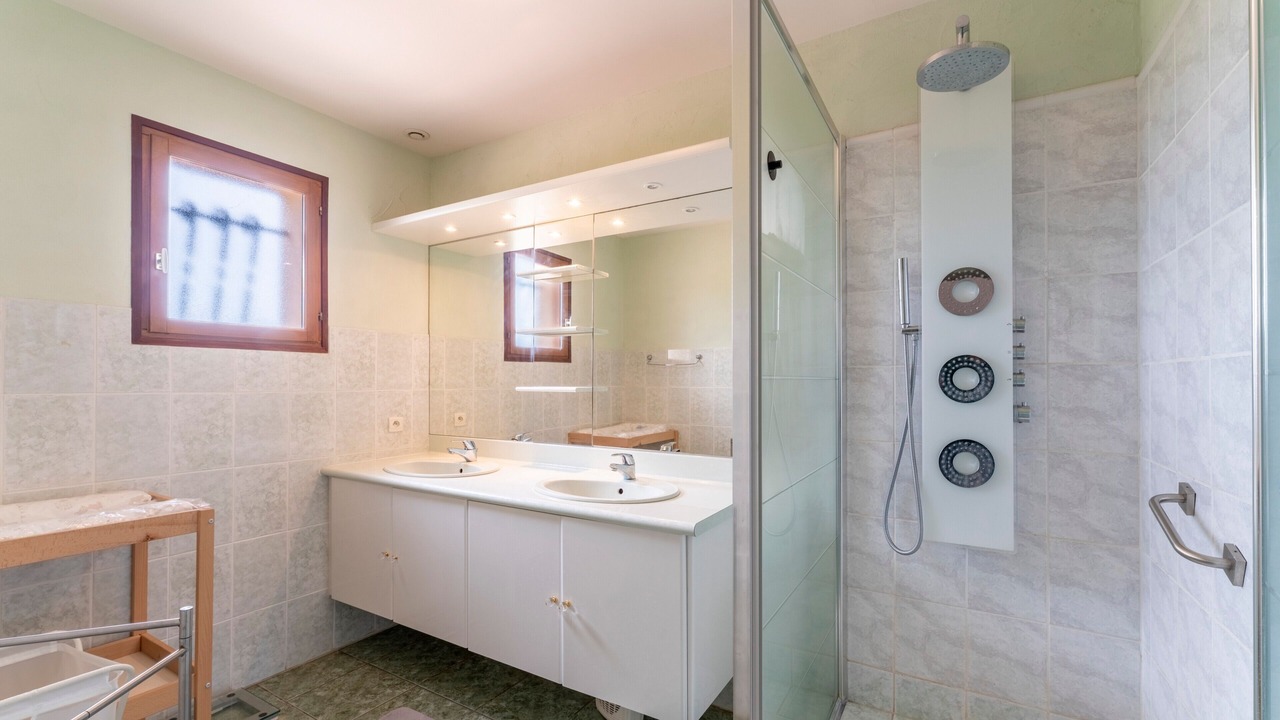 Photo of Bathroom in Malemort-du-Comtat