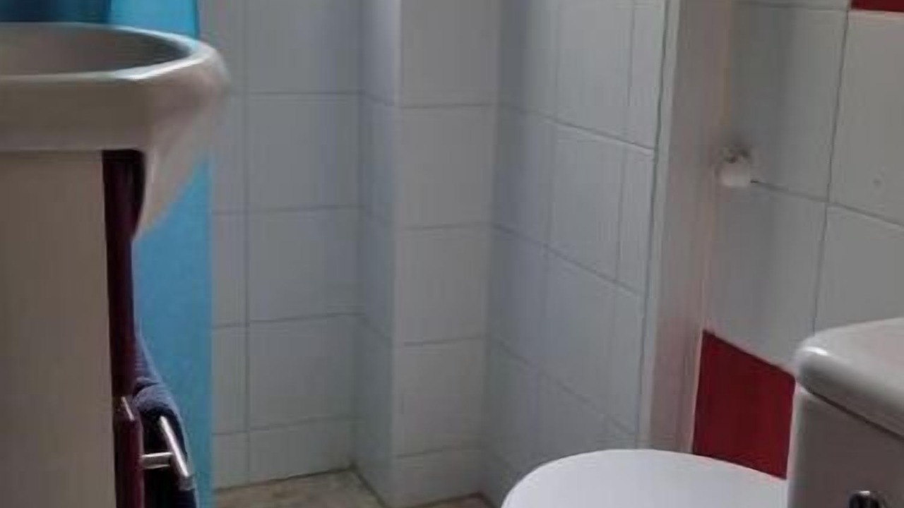 Photo of Bathroom in Saint-Fargeau
