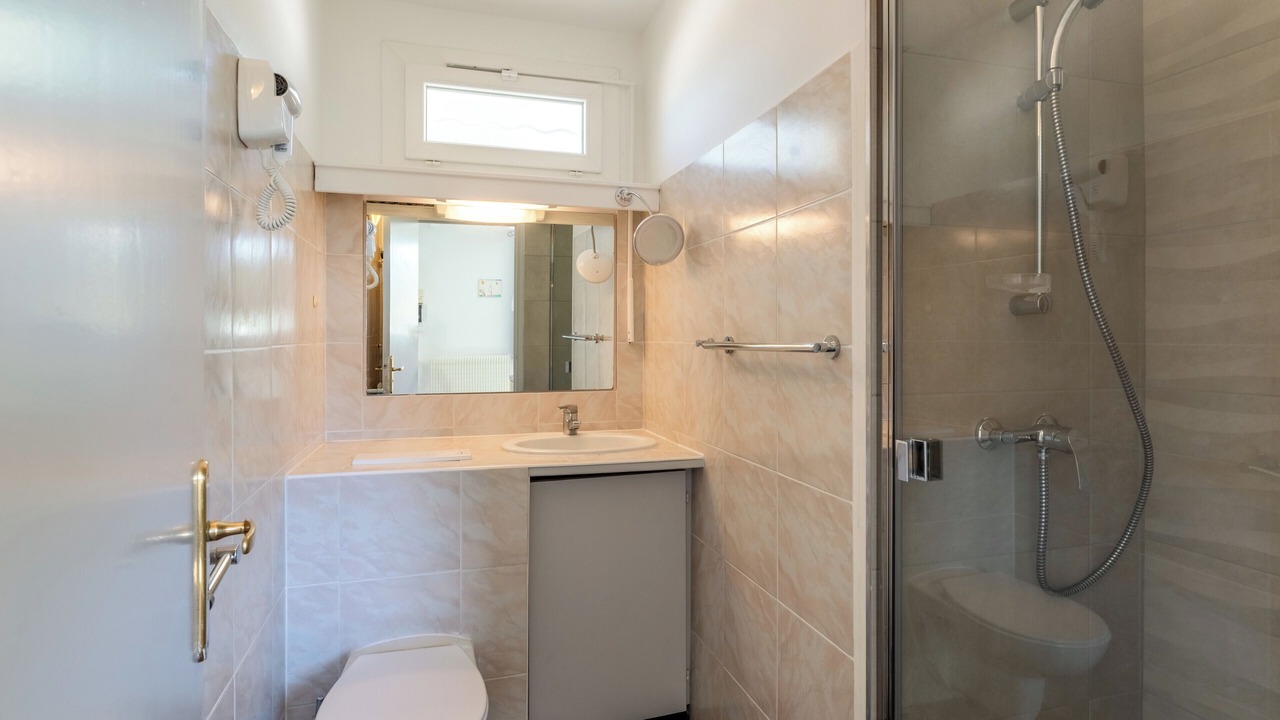 Photo of Bathroom in La Roque-sur-Pernes