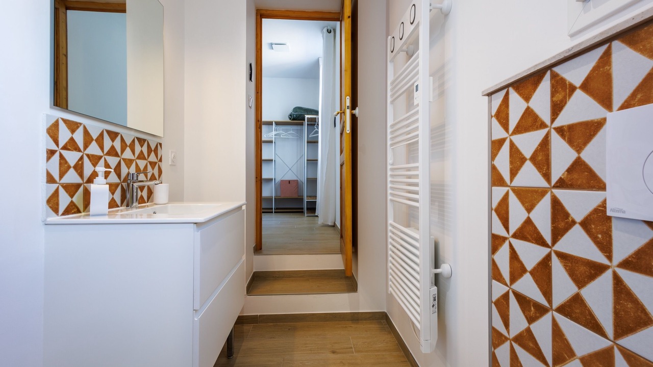 Photo of Bathroom in Cairanne