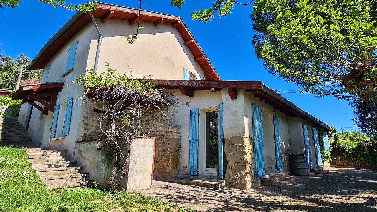 Photo of Outdoor in Albon