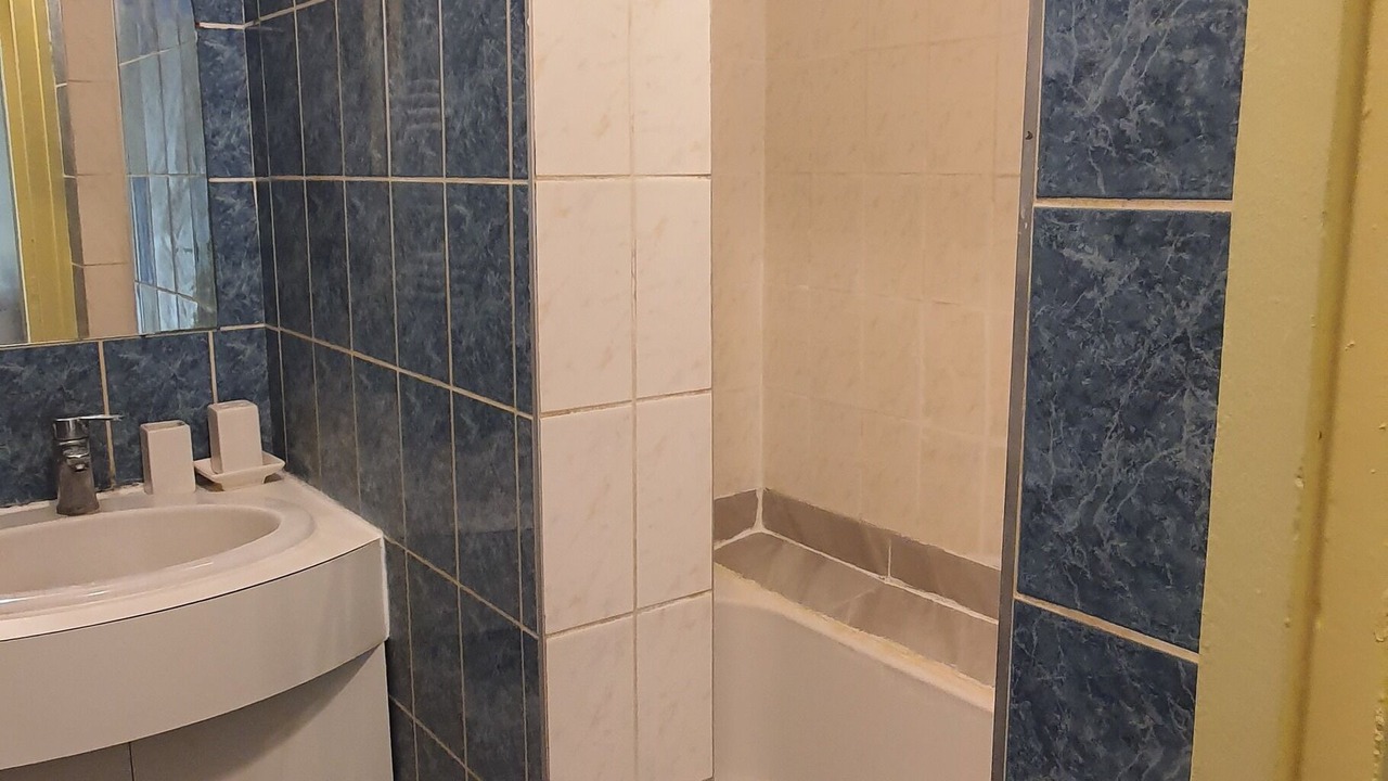 Photo of Bathroom in Villeneuve-Saint-Georges