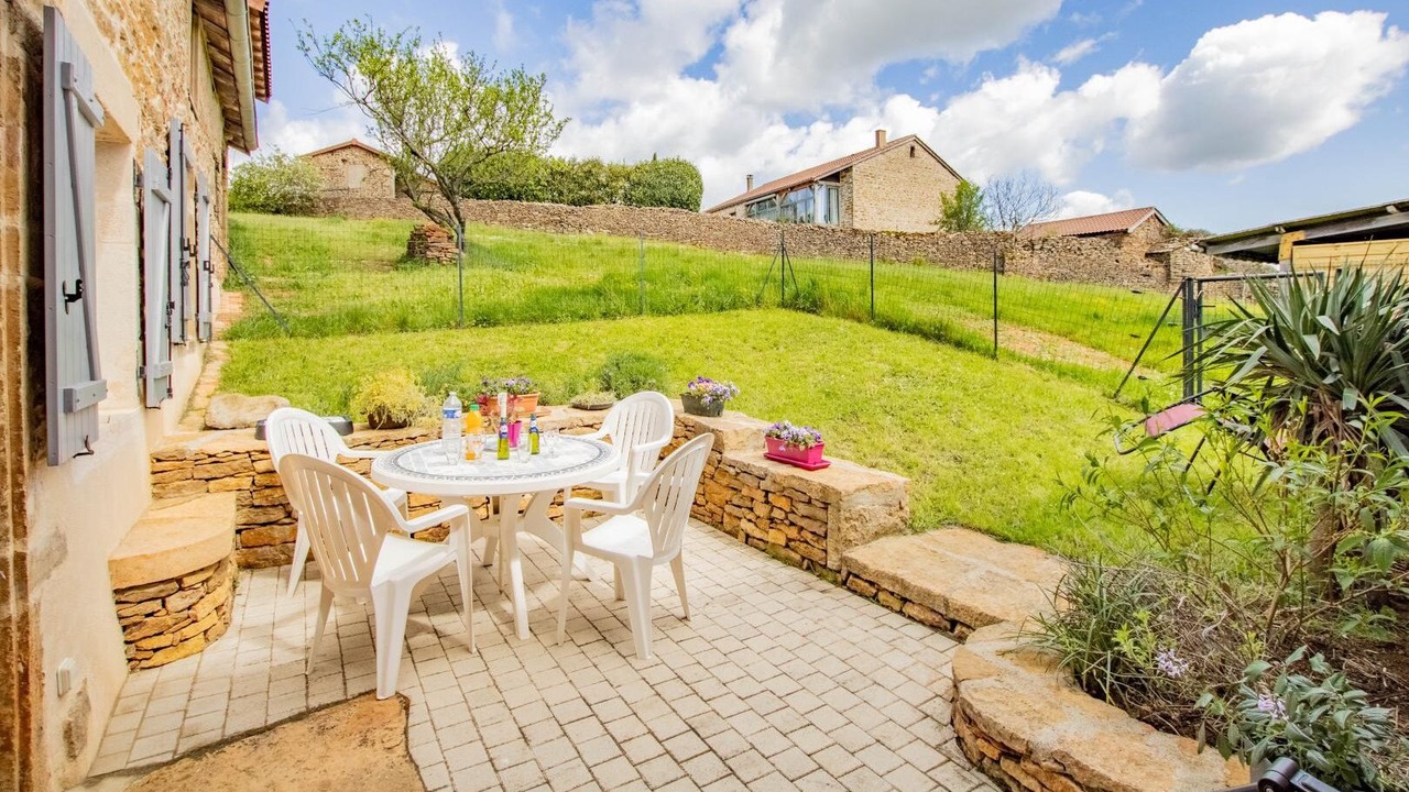 Photo of Outdoor in Jalogny
