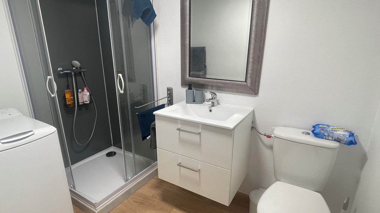 Photo of Bathroom in Courlans