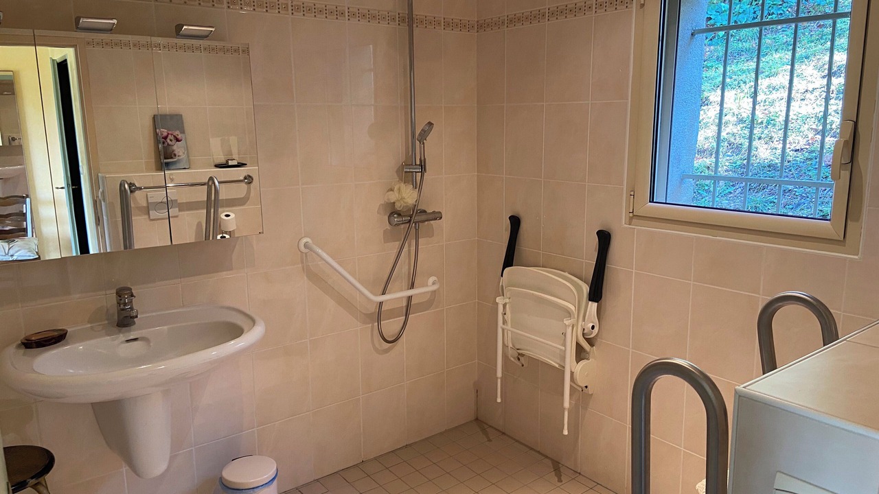 Photo of Bathroom in La Roche-de-Glun
