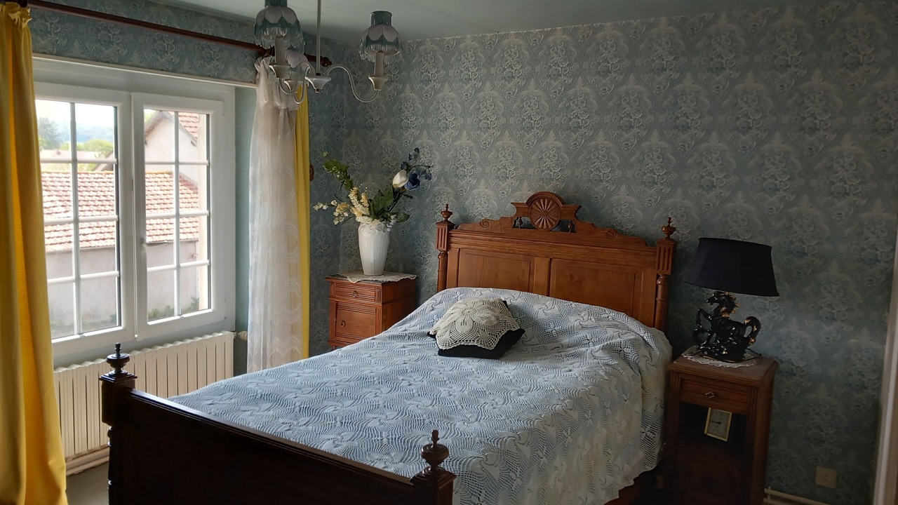 Photo of Bedroom in Toulon-sur-Arroux