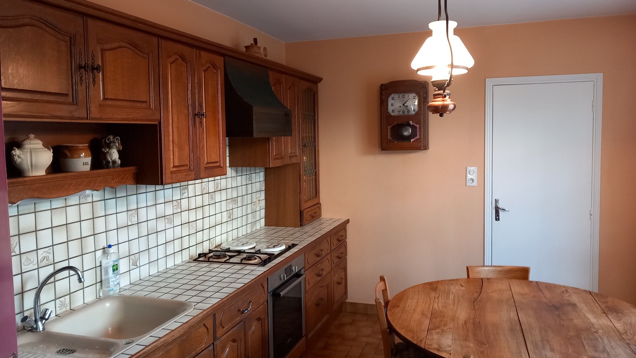 Photo of Kitchen in Toulon-sur-Arroux