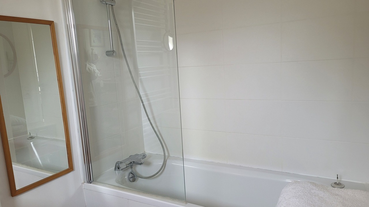 Photo of Bathroom in Petit-Ivry