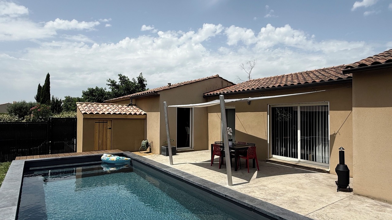 Photo of Outdoor in Sainte-Cecile-les-Vignes