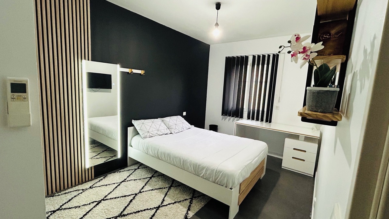 Photo of Bedroom in Sainte-Cecile-les-Vignes