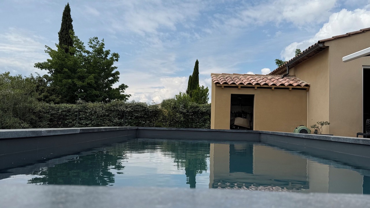 Photo of Outdoor in Sainte-Cecile-les-Vignes