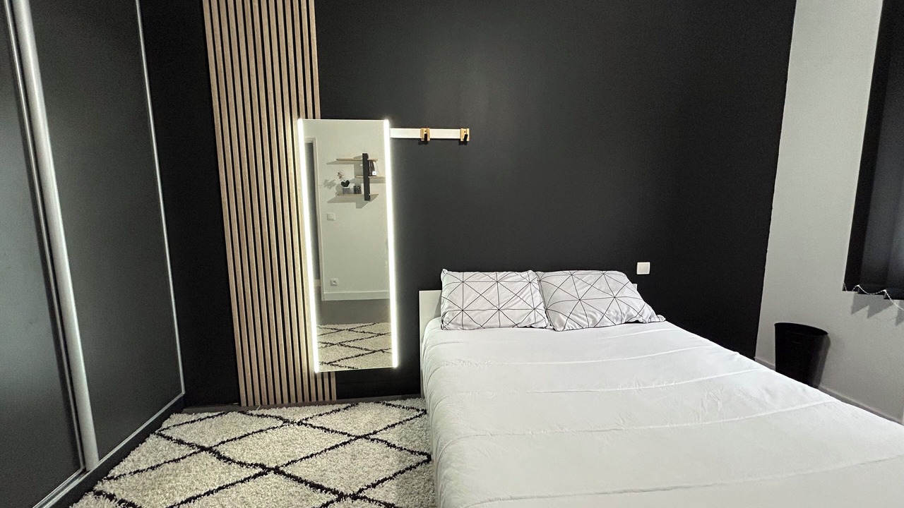 Photo of Bedroom in Sainte-Cecile-les-Vignes