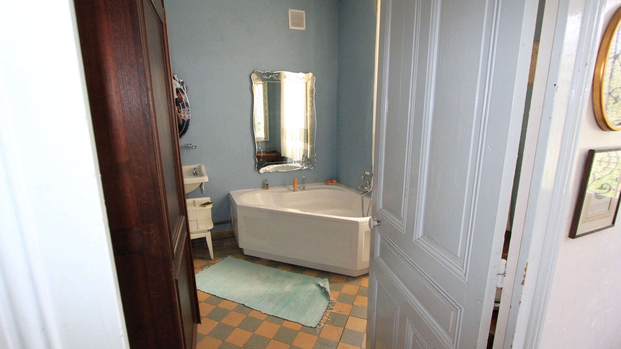 Photo of Bathroom in La Chapelle-au-Mans
