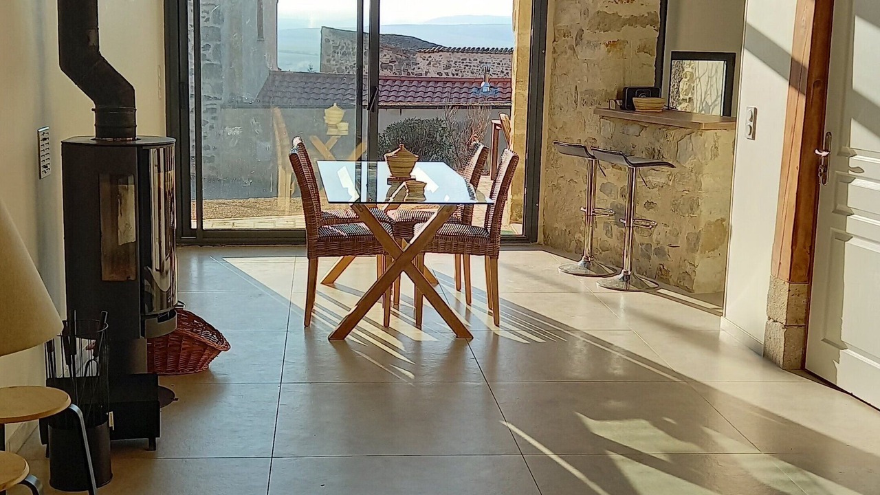 Photo of Livingroom in Parent