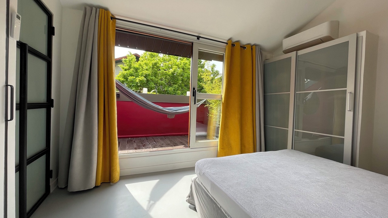 Photo of Bedroom in Louis Bertrand-Mirabeau-Semard