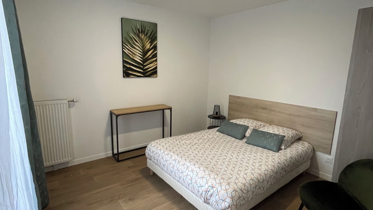 Photo of Bedroom in Longjumeau