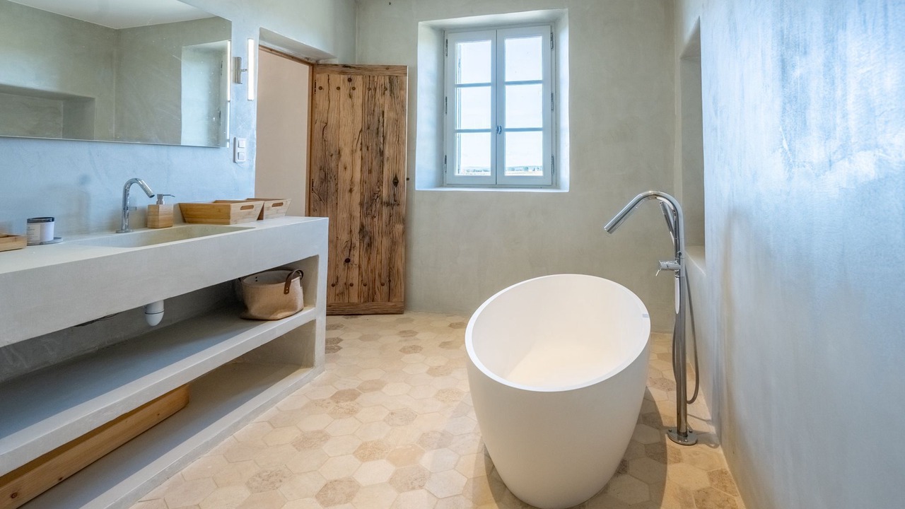 Photo of Bathroom in Cairanne