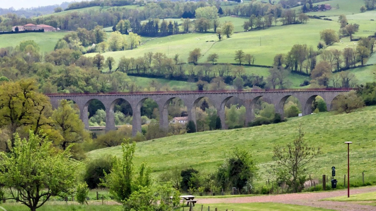 Photo of Outdoor in Saint-Symphorien-de-Lay