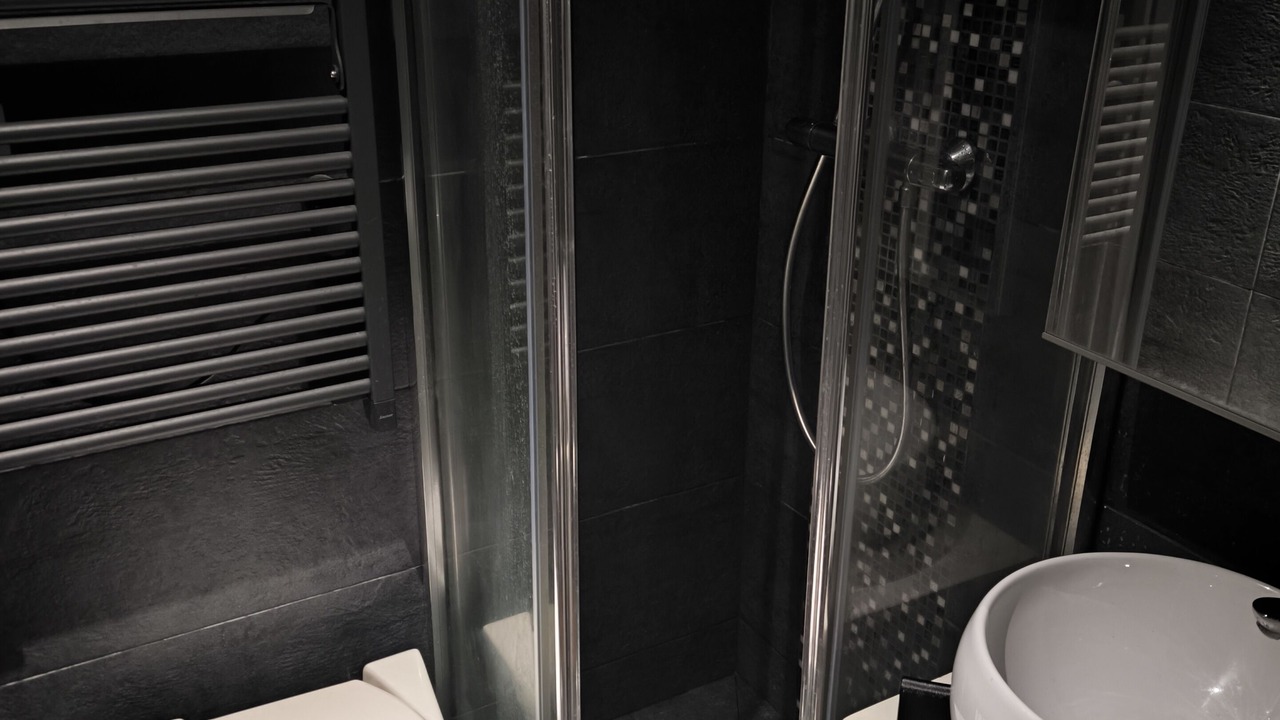 Photo of Bathroom in Quartier de la Salpetriere