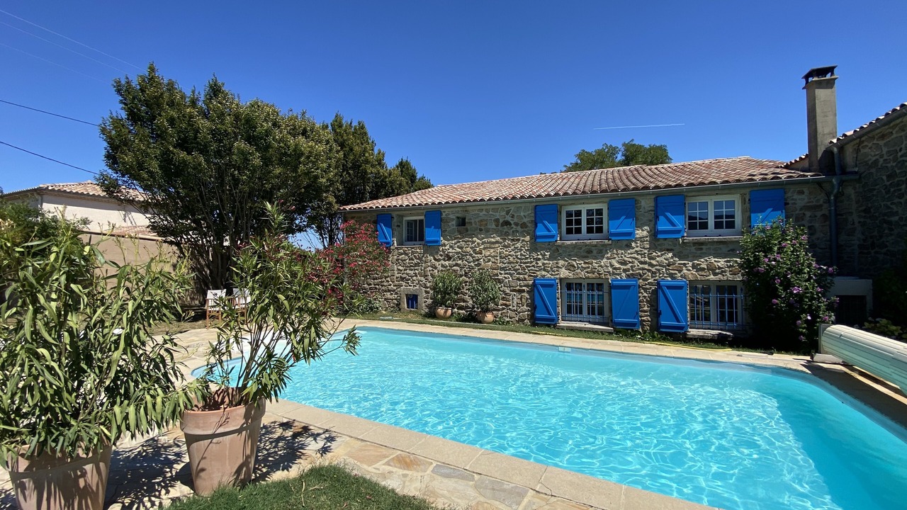 Photo of Outdoor in Charmes-sur-Rhone