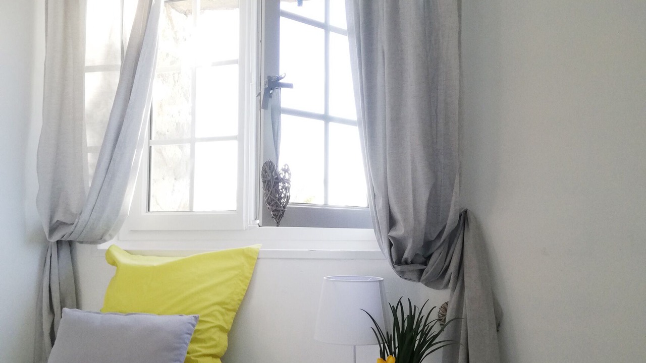 Photo of Bedroom in Charmes-sur-Rhone