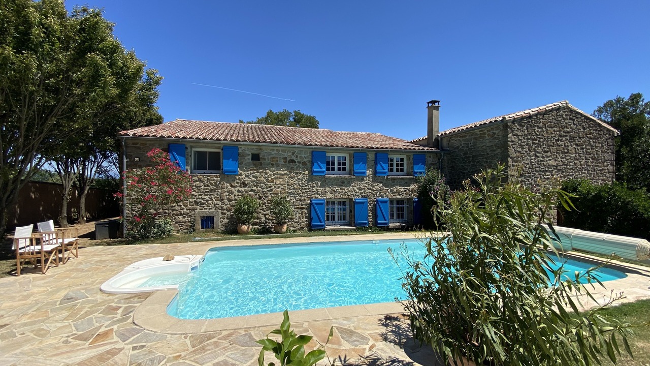 Photo of Outdoor in Charmes-sur-Rhone