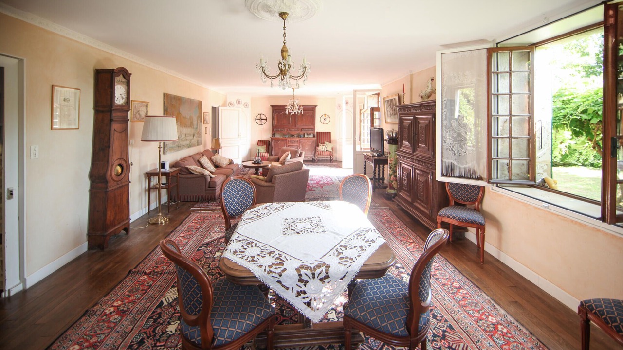 Photo of Bedroom in Chemilly